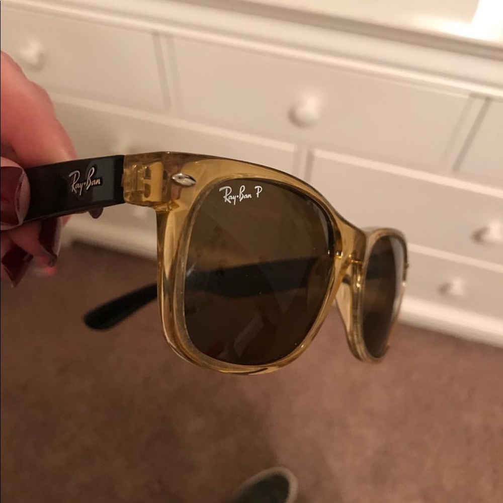 ray ban sunglasses